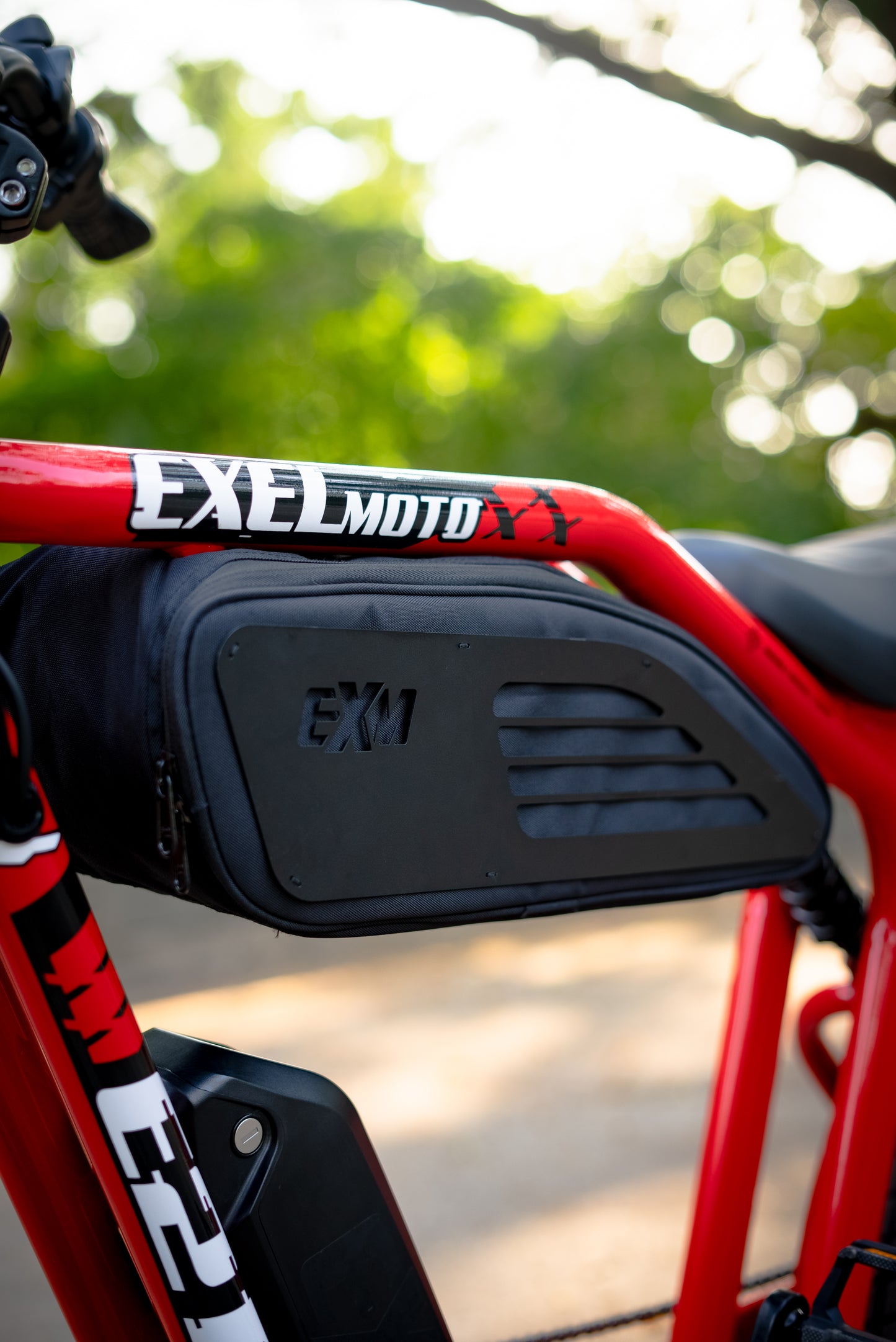 Thumbnail image focusing on the pedal section of ExelMoto E2R