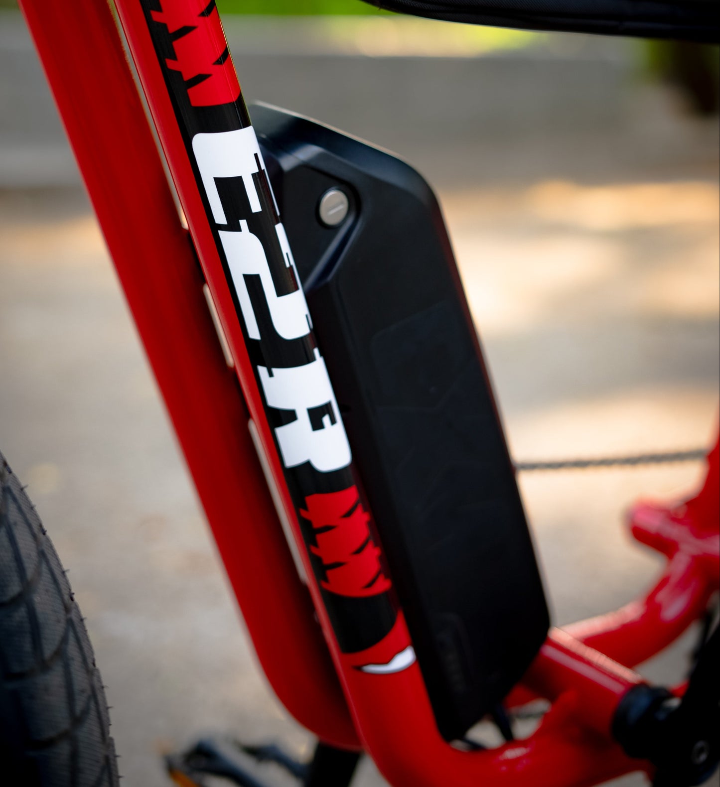 Detailed closeup of Exelmoto electric bike