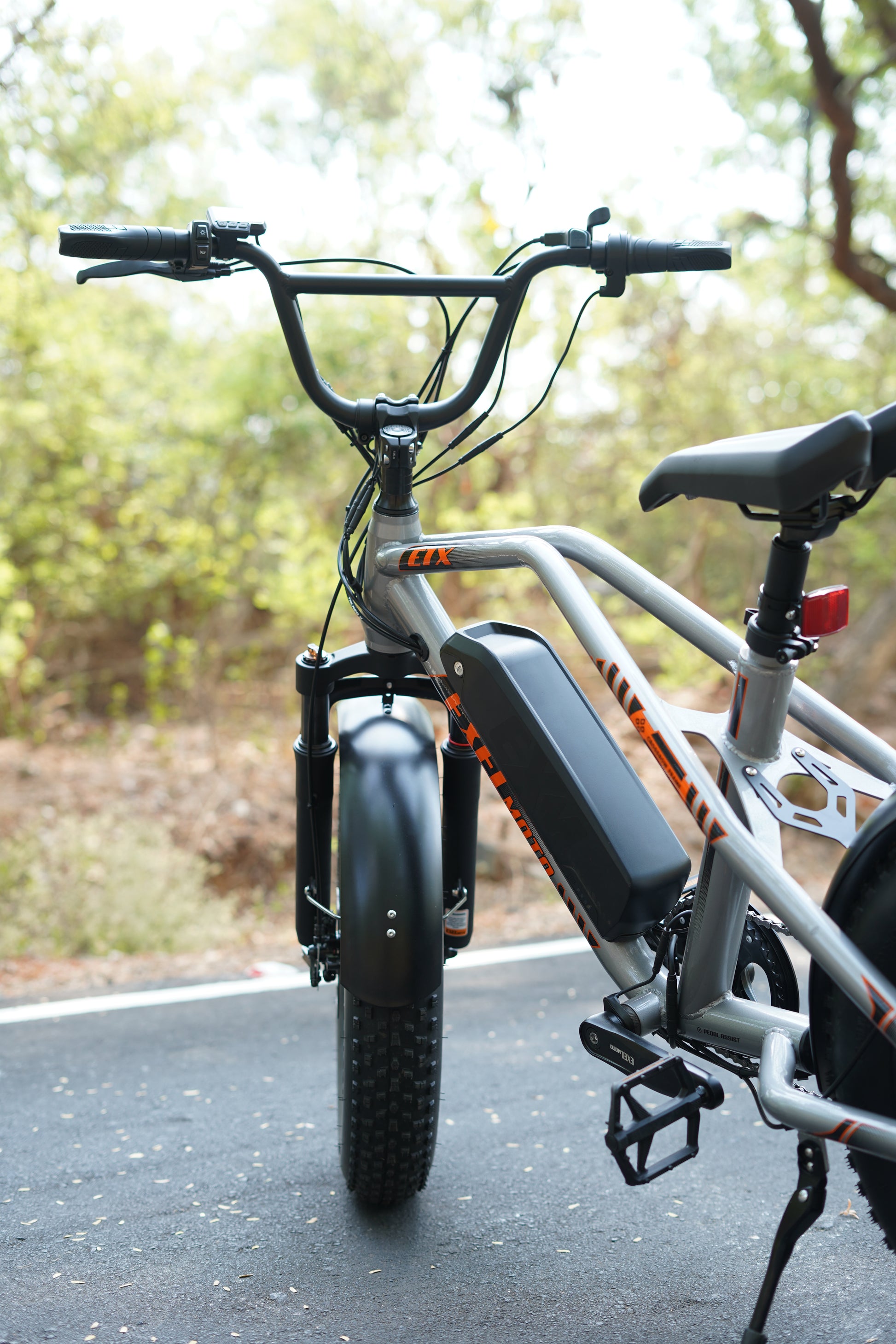 EXELMoto E1X Ice – Stylish Powerful Electric Cycle