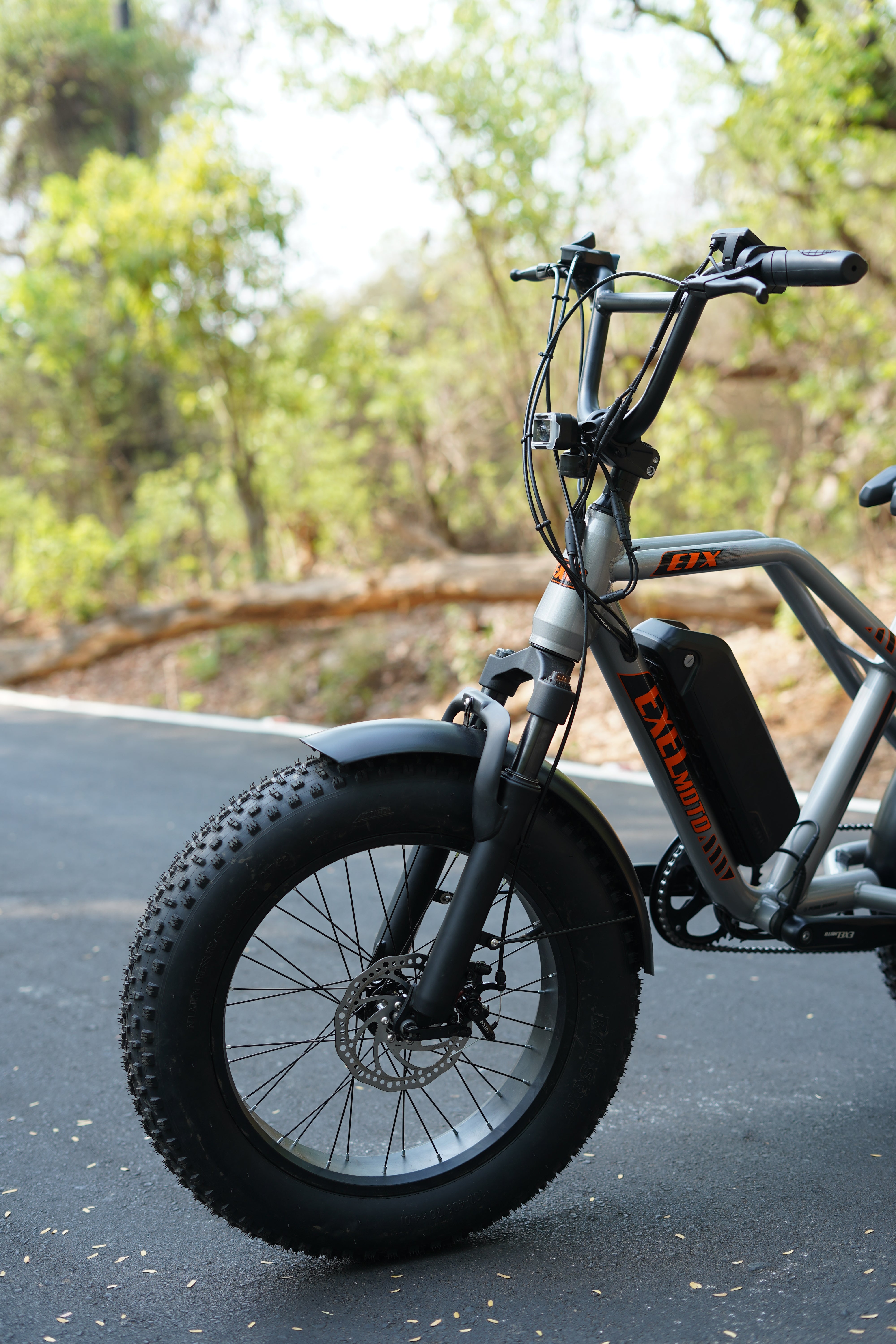 EXELMoto E1X Ice – Stylish & Powerful Electric Cycle